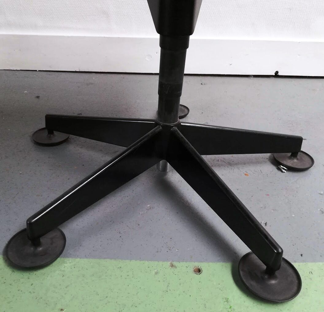 Sapper office chair for Knoll