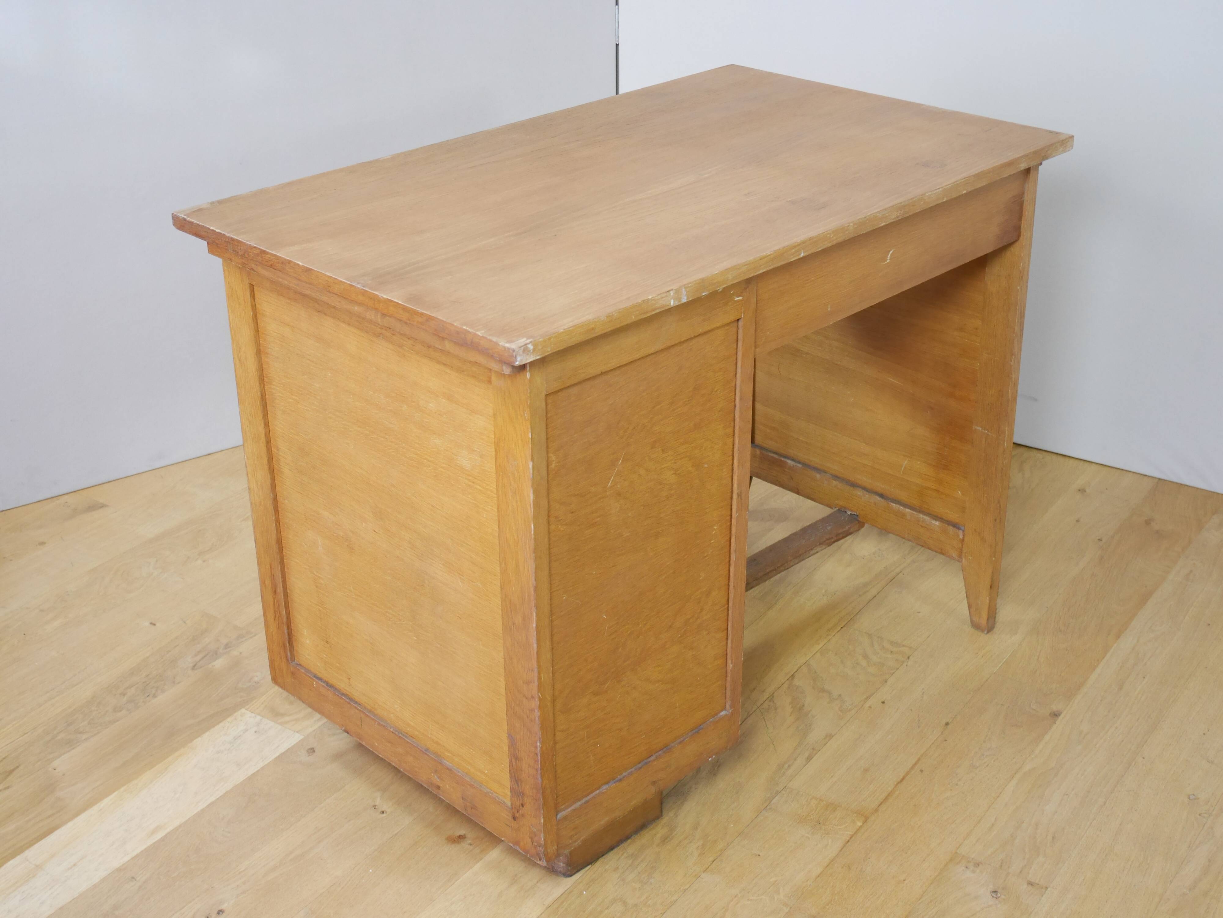 Bureau en chêne des années 50 60