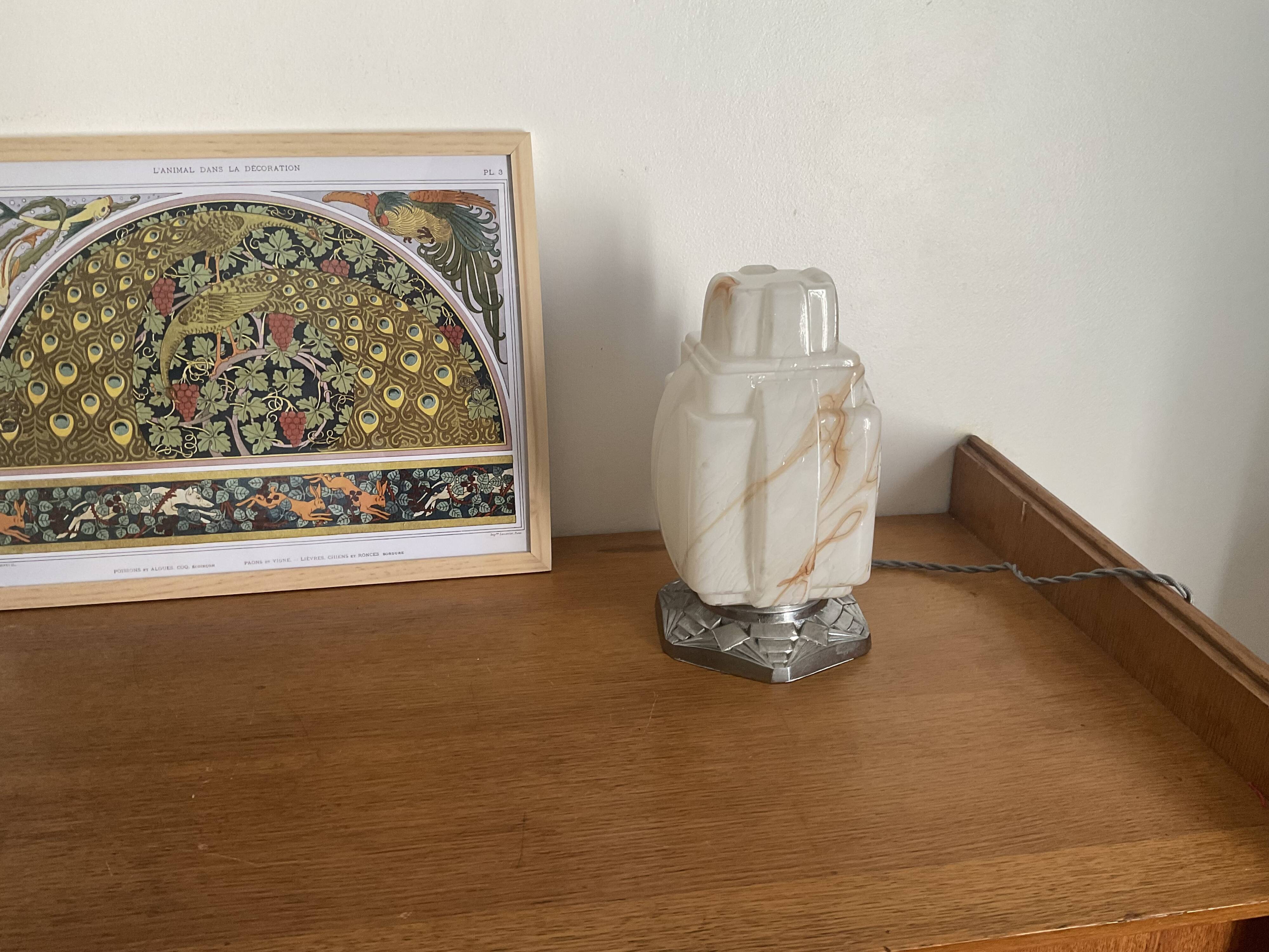 Art Deco skyscraper lamp