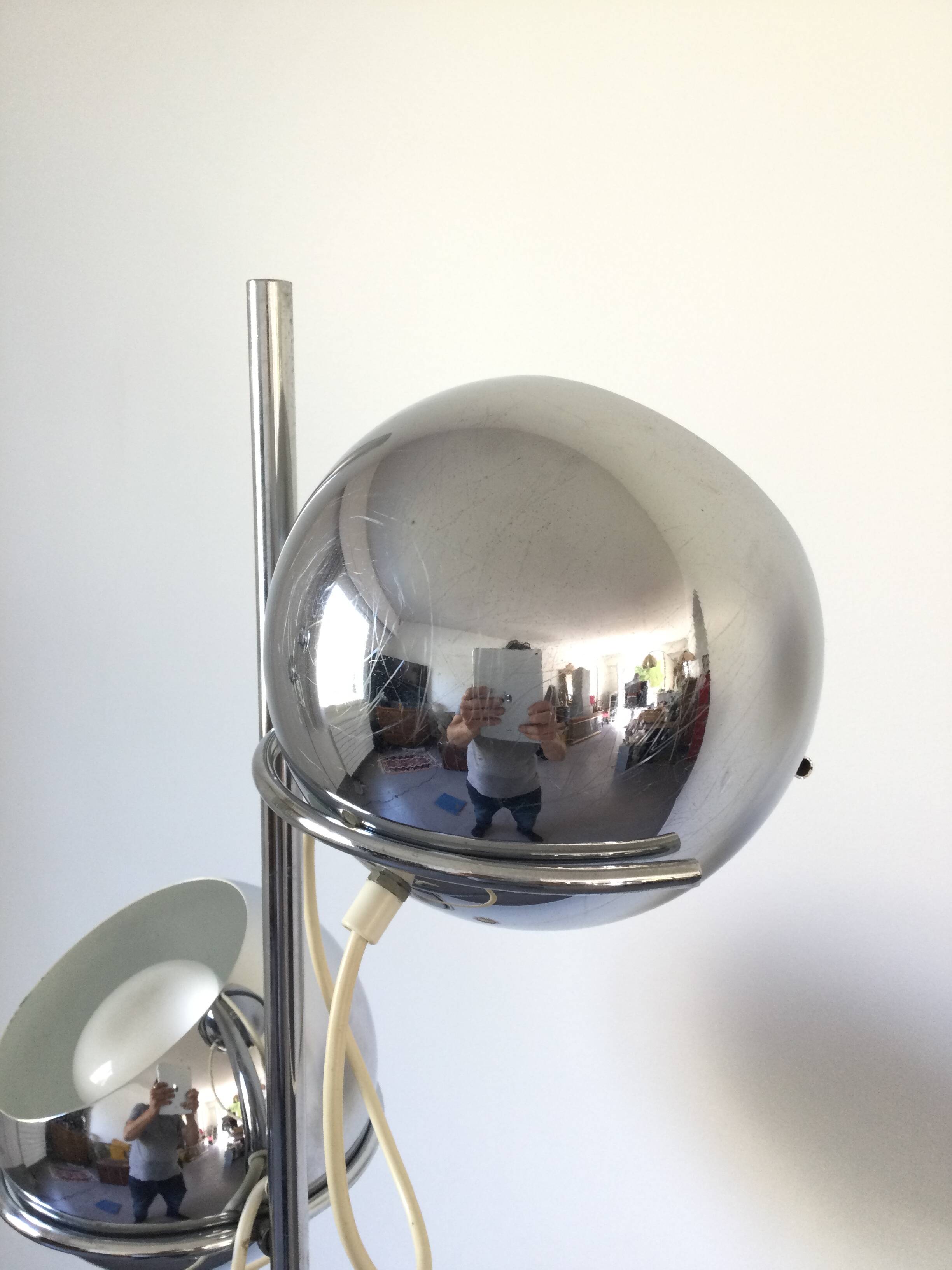 Lampadaire en métal chromé eyeball