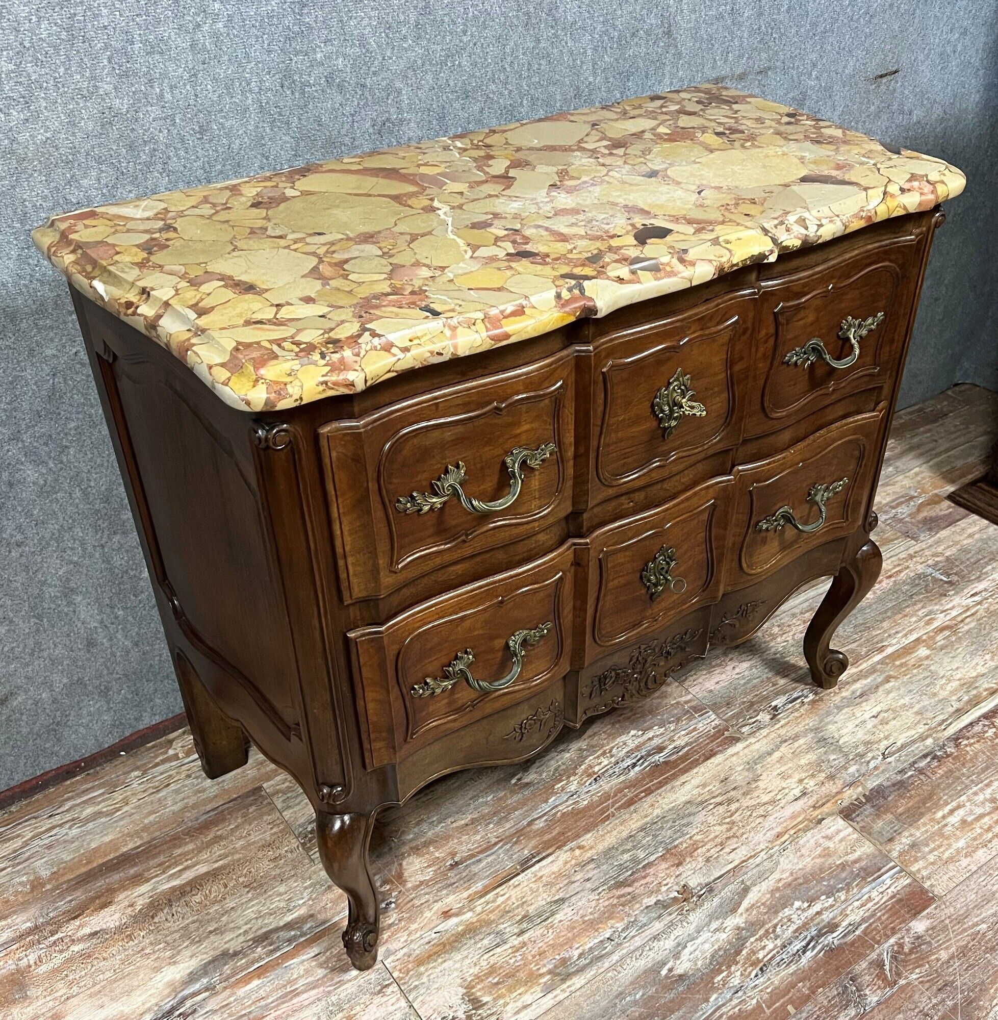 Woman chest of drawers style Louis XV in walnut circa 1880-1900