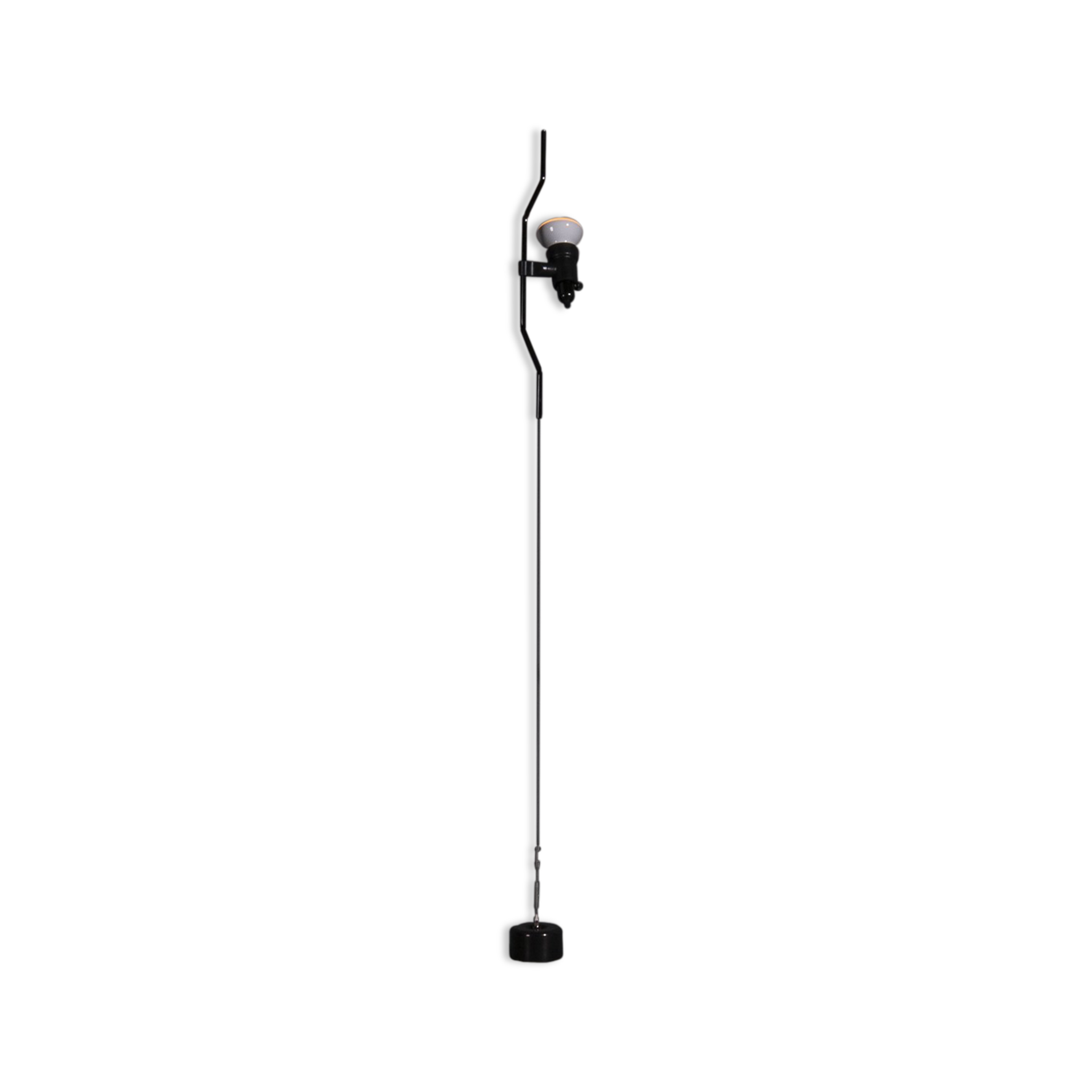 Suspension parentesi conçue par Achille Castiglioni et Pio Manzù dans les années 1970