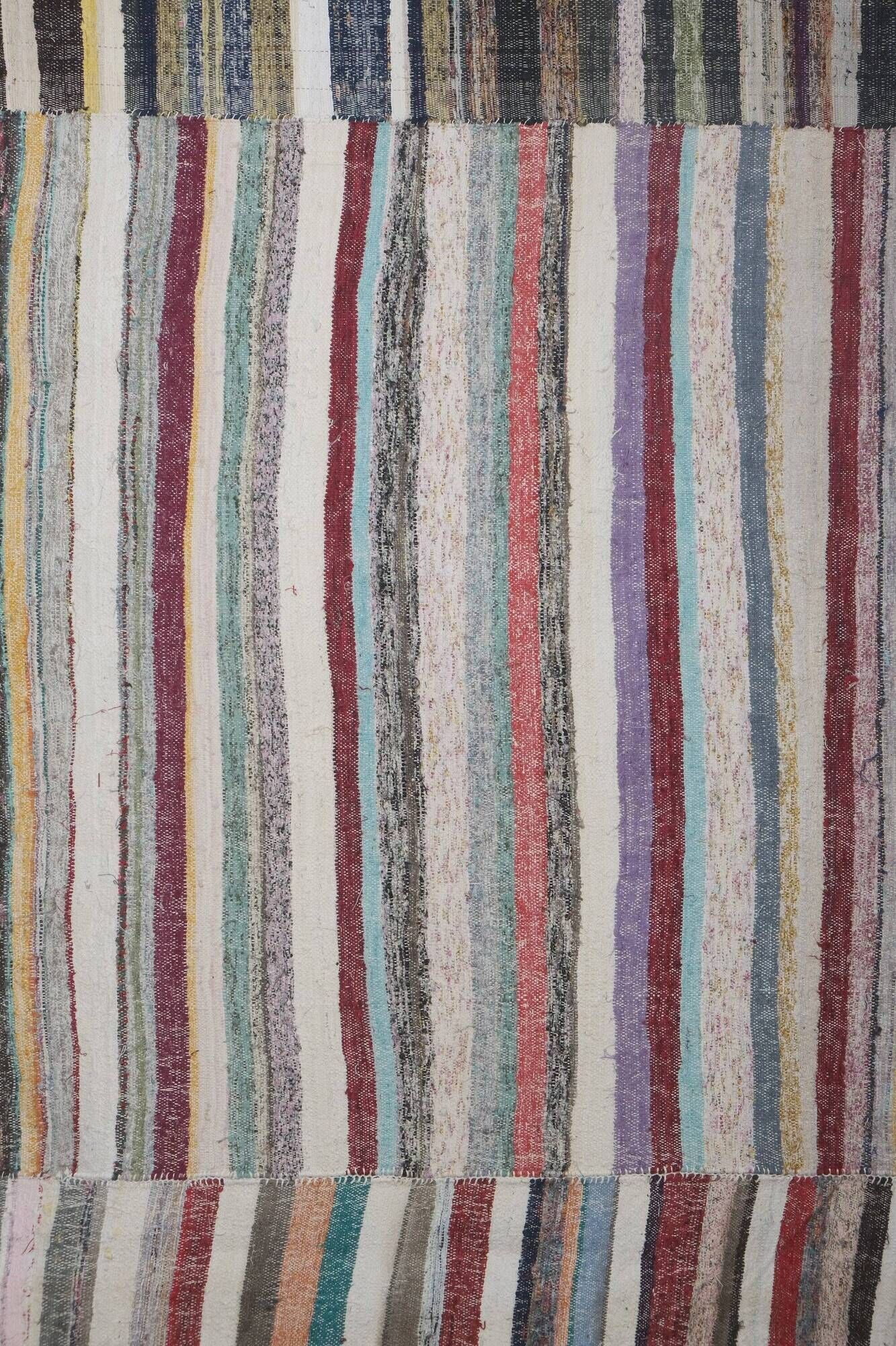 Vintage Turkish kilim, handwoven, 398x401 cm.