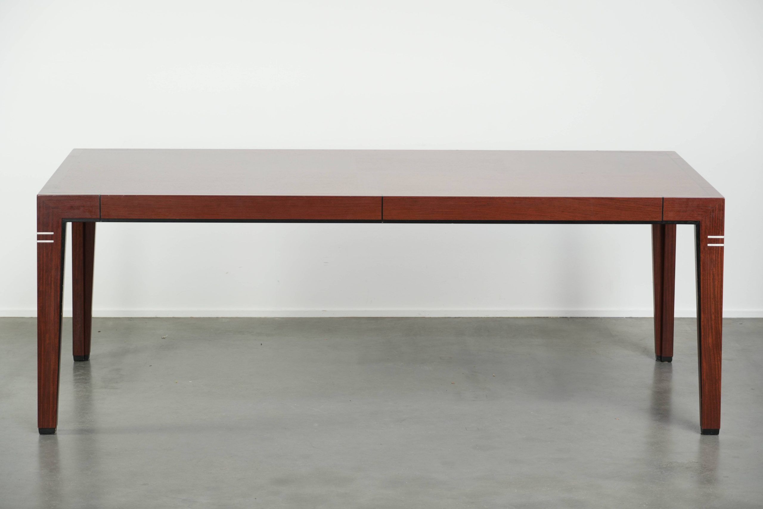 Spacious 6-person Art Deco design dining table with unique details