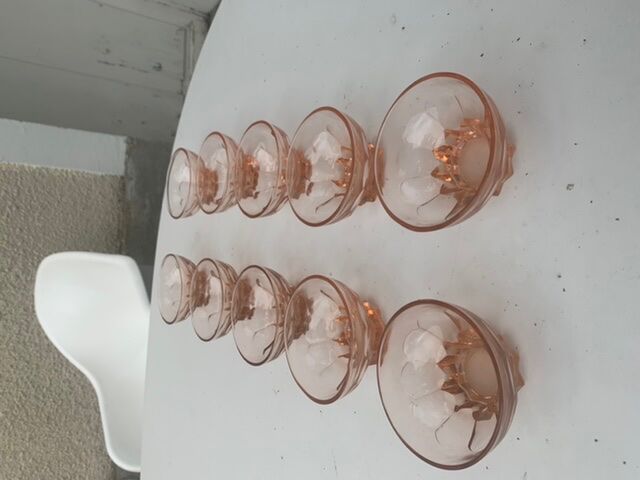 10 coupes à champagne en verre rose vintage