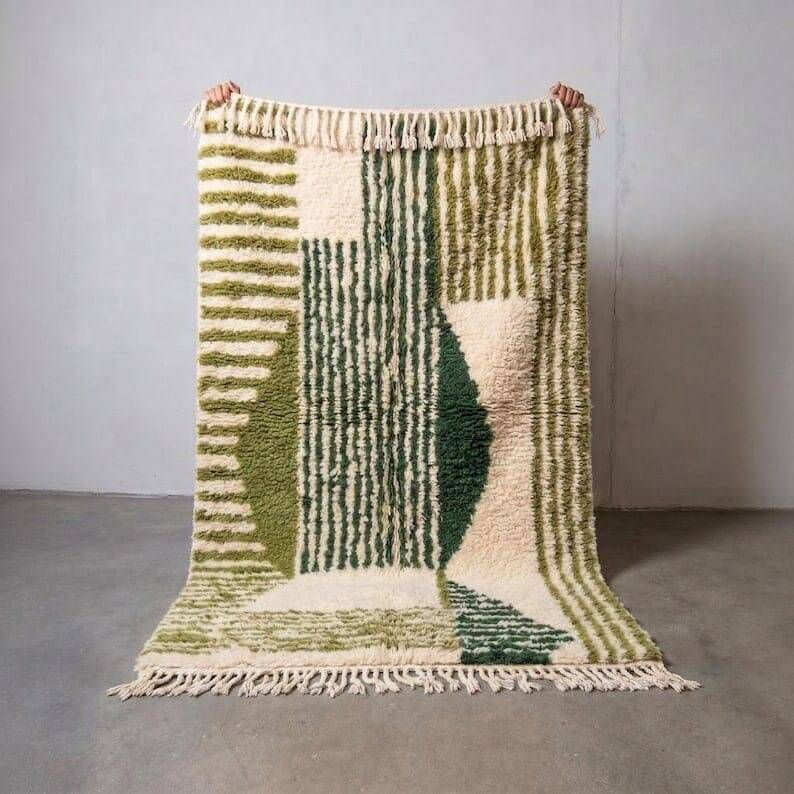 Handwoven natural wool rug 150/250 cm
