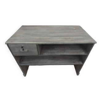 Wooden counter