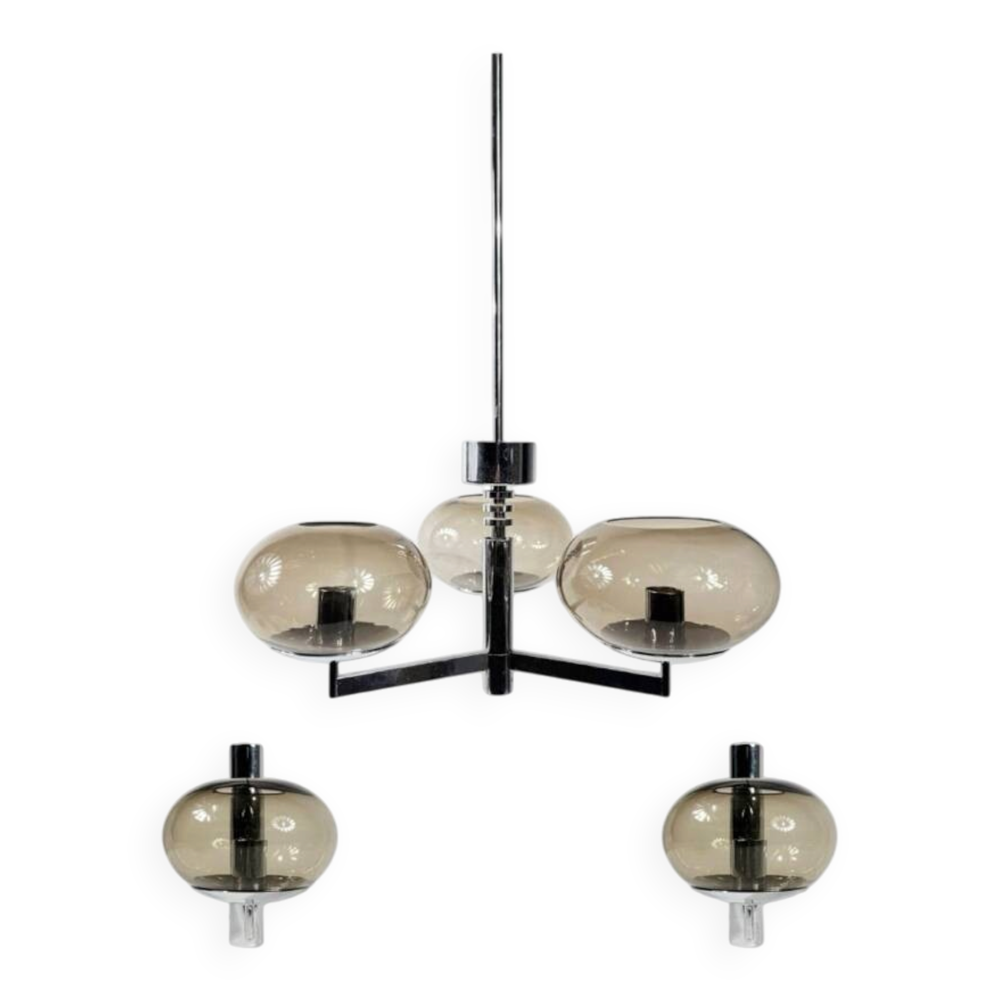 Chandelier and pair of wall sconces by Gaetano Sciolari.