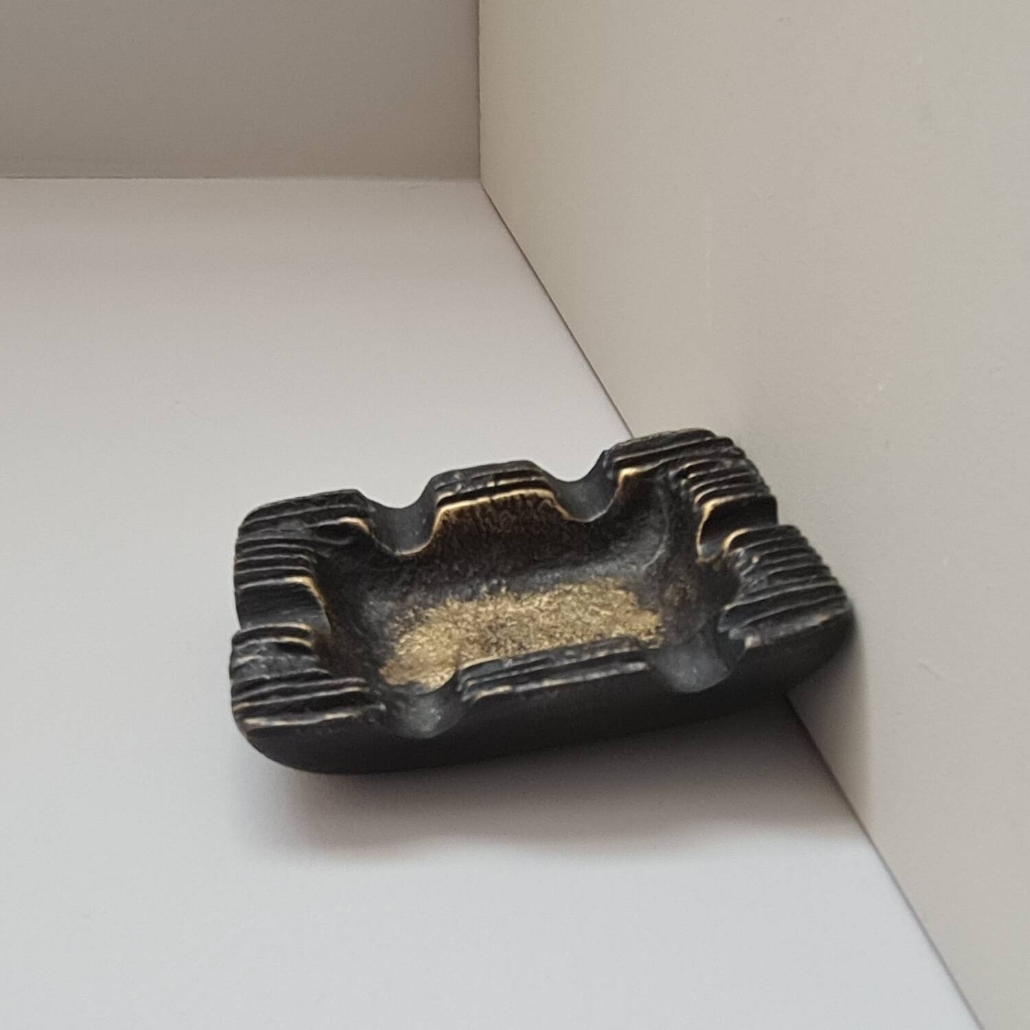Brutalist bronze ashtray or pocket tray / 70s / vintage / artisanal work / Mid-Century / France / 20th century