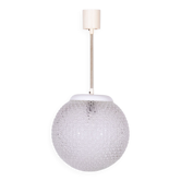 Chandelier du milieu du siècle en acier chromé, verre et plastique, tchèque, années 1960.