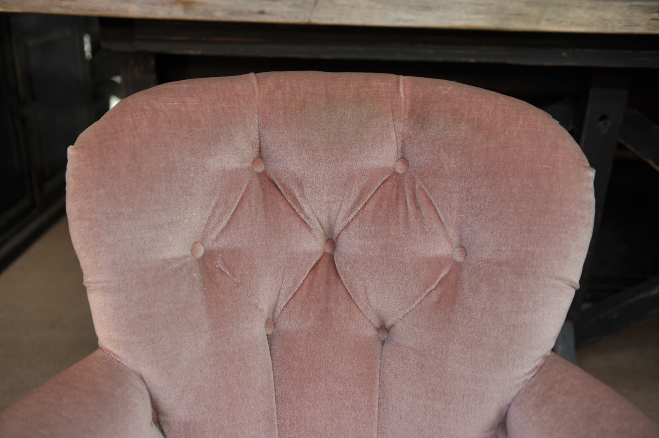 Former Napoleon lll toad chair in pink fabric on wheels
