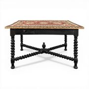Table de style Louis XIII en bois noirci et tapisserie