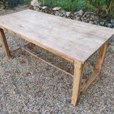 Farm table