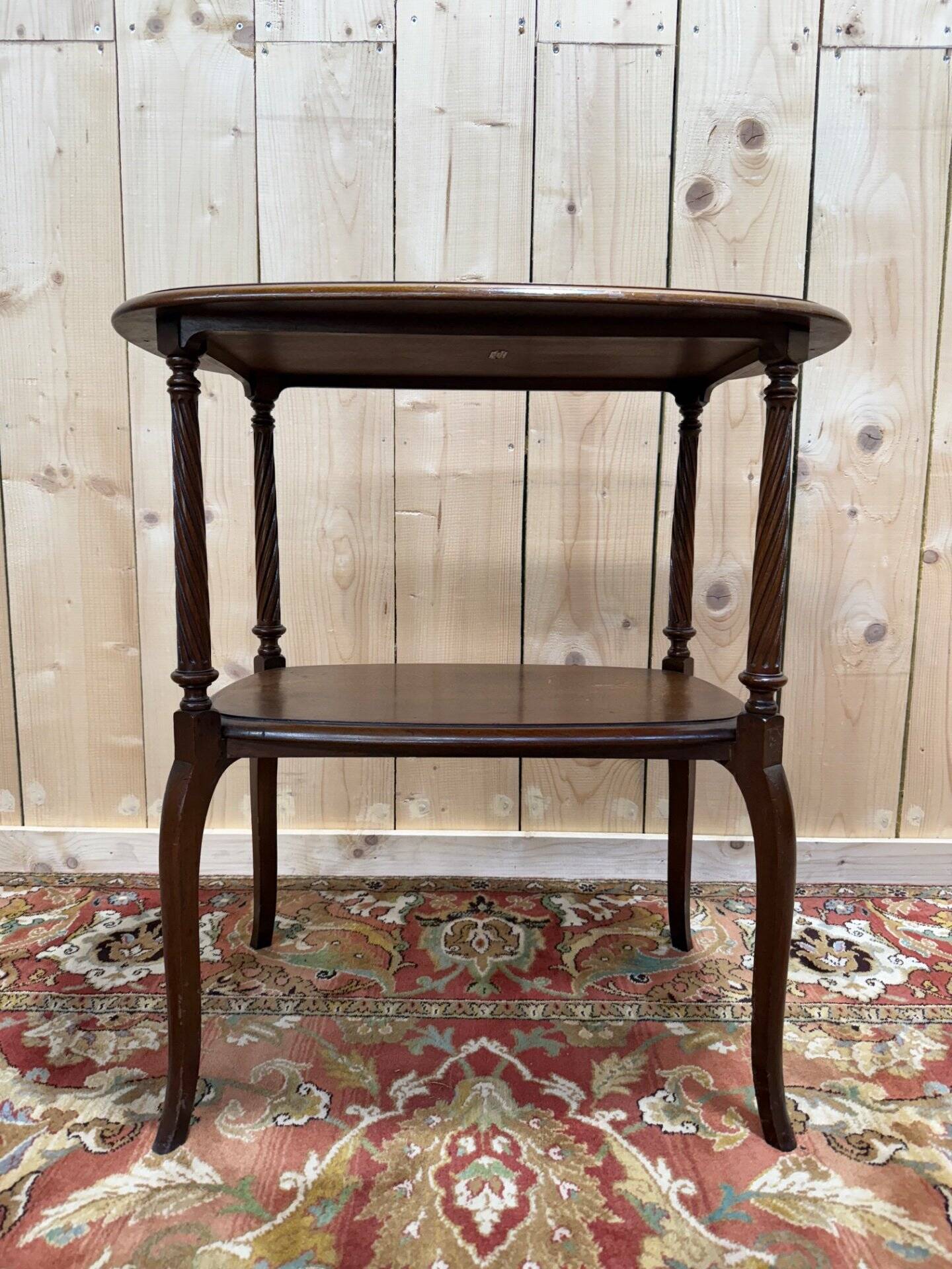 Tea table - Two-tiered mahogany coffee table