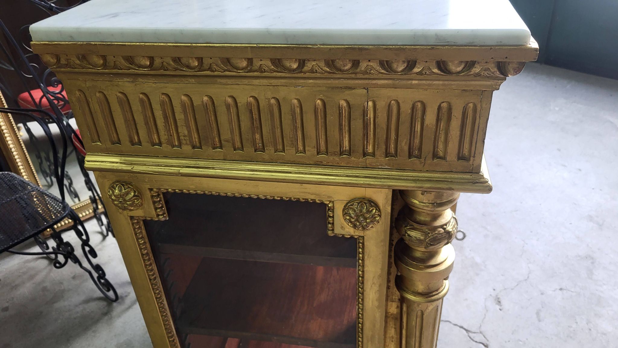 Louis xvi display cabinet in gilded wood