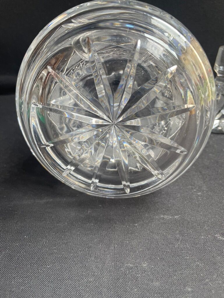 Cut crystal decanter - XXth