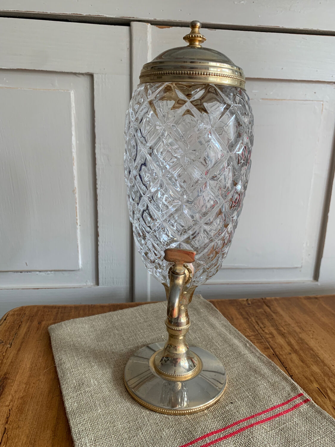 Crystal whisky absinthe fountain