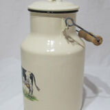 Milk jug in vintage enamelled sheet metal