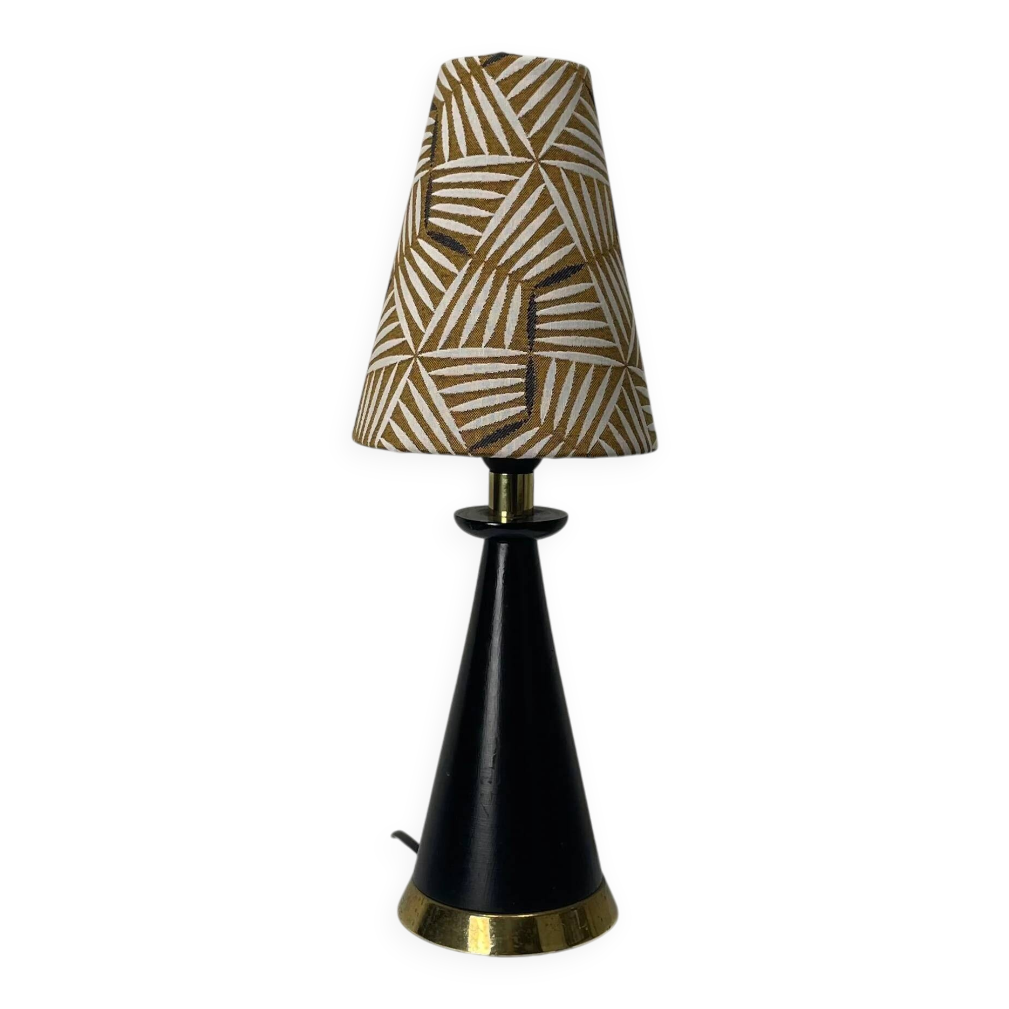 Conical table lamp in brass and wood, Italy 1960