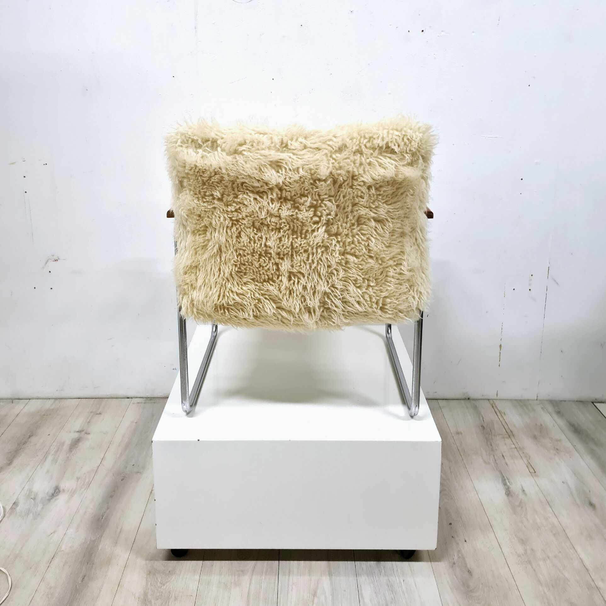 Bauhaus lounge chair with wool upholstery, 1930s