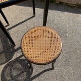 Ensemble table et tabouret thonet