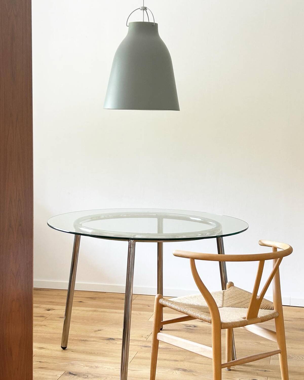 Table à manger vintage en verre chromé ikea