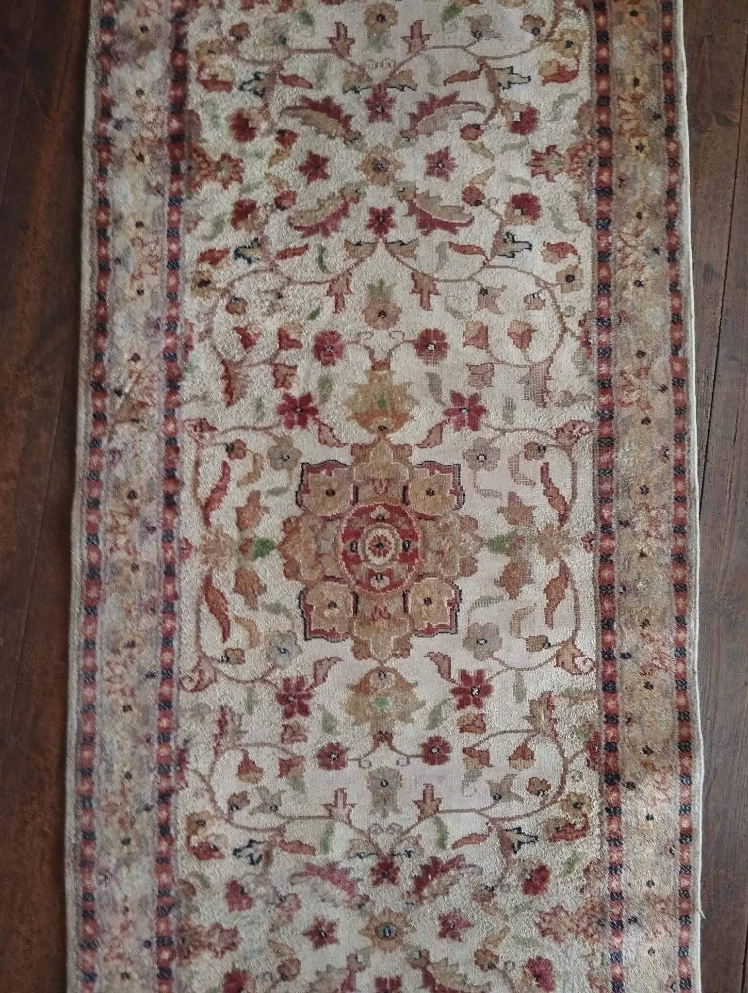 Handmade Pakistani hallway rug 310x76cm