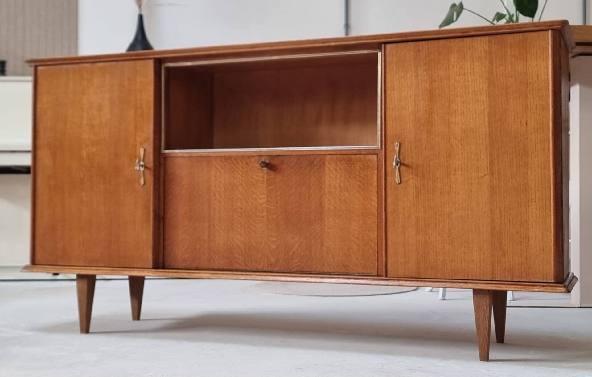 Mid-century central table