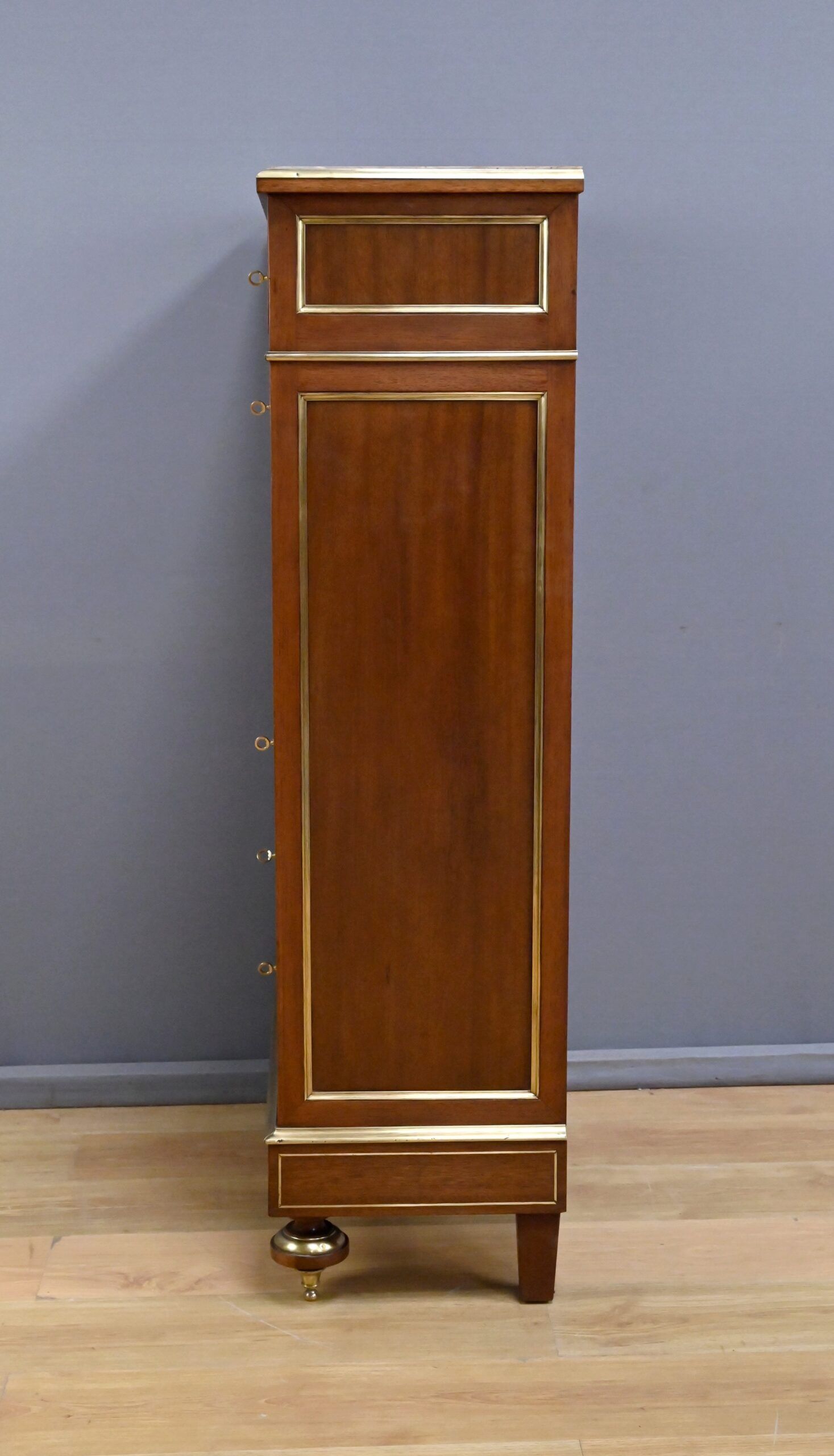 Secrétaire en acajou, style Louis XVI, époque Napoléon III – 2ème partie XIXe