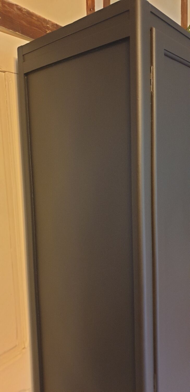 Parisian kitchen cabinet