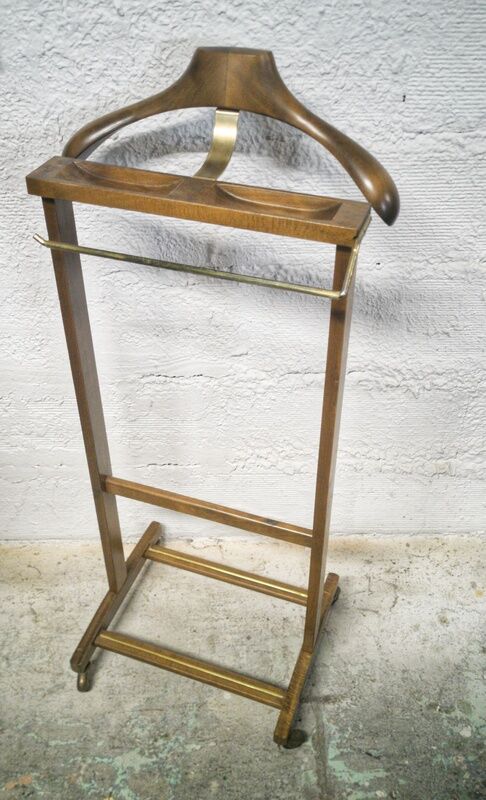 Vintage valet