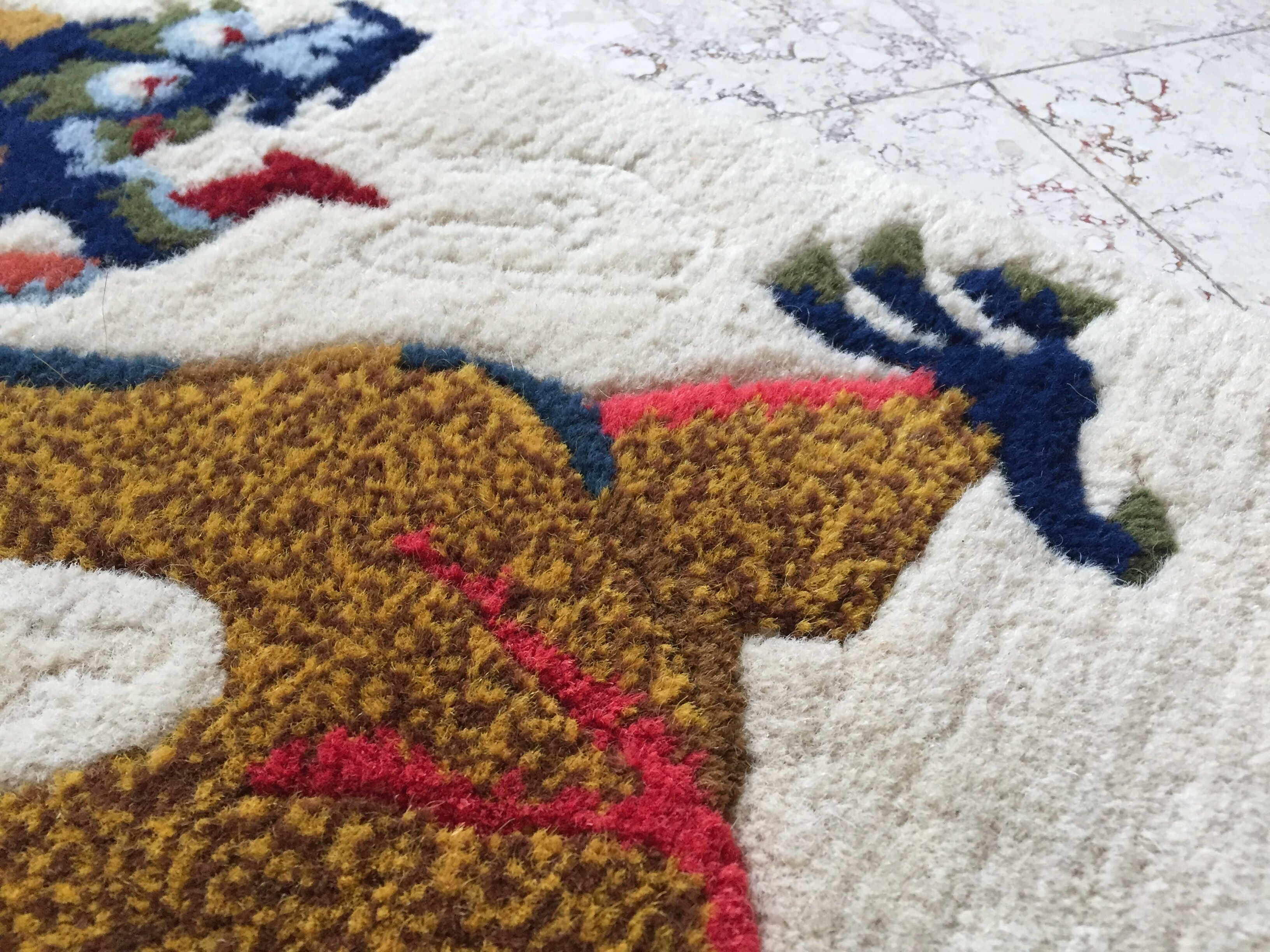 Tibetan wool carpet dragon decoration – 54cm x 43 cm