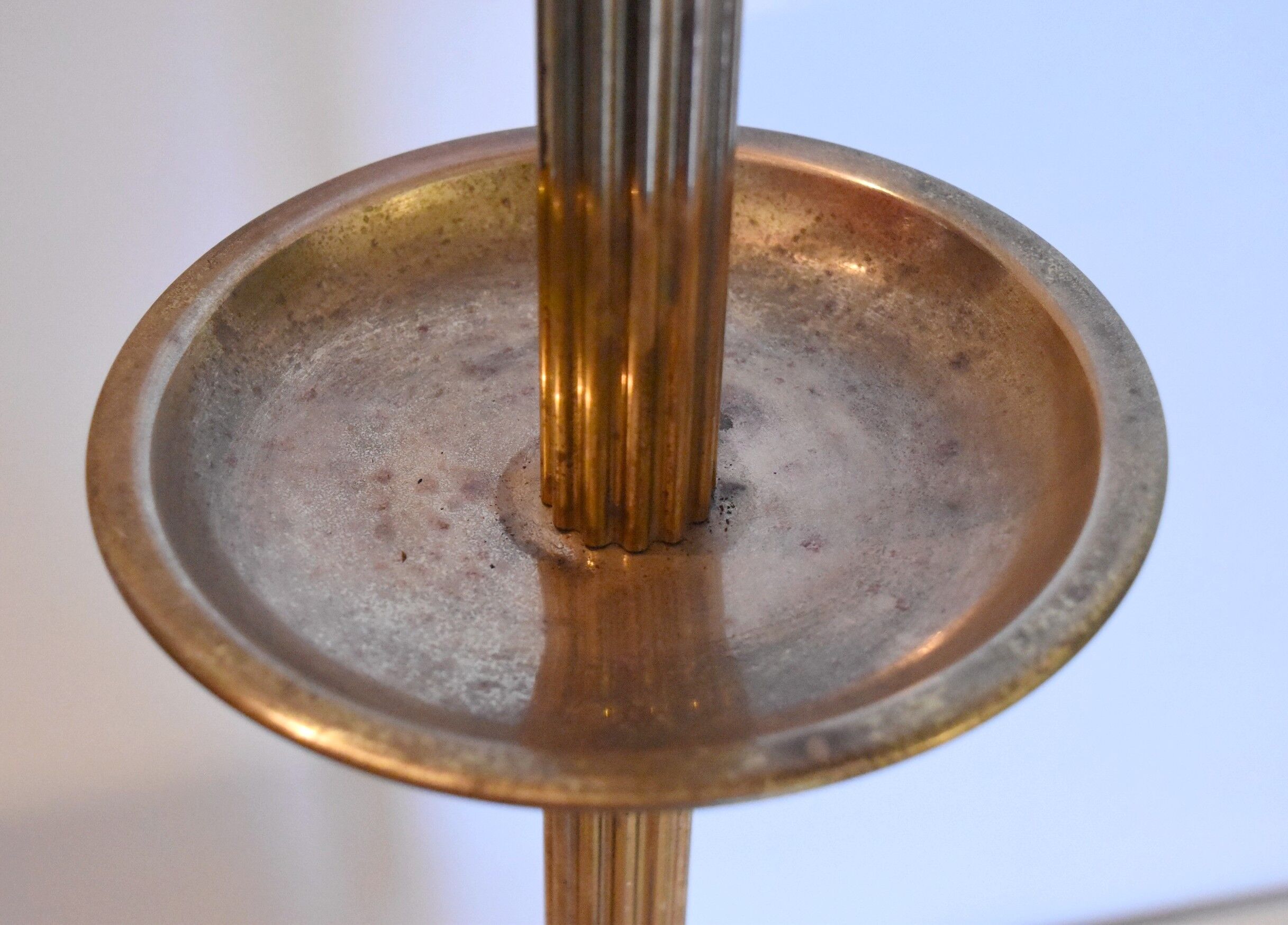 Retro night valet in brass and wood in Neoclassical style