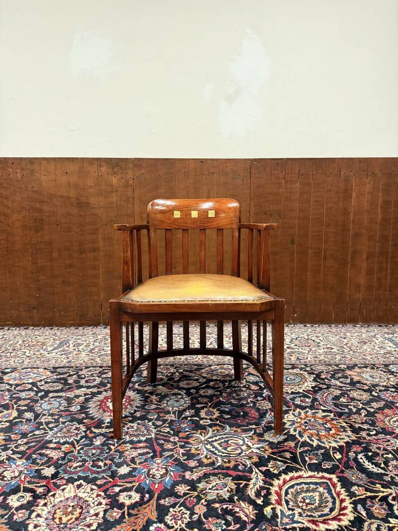 Original Globe Wernicke chair