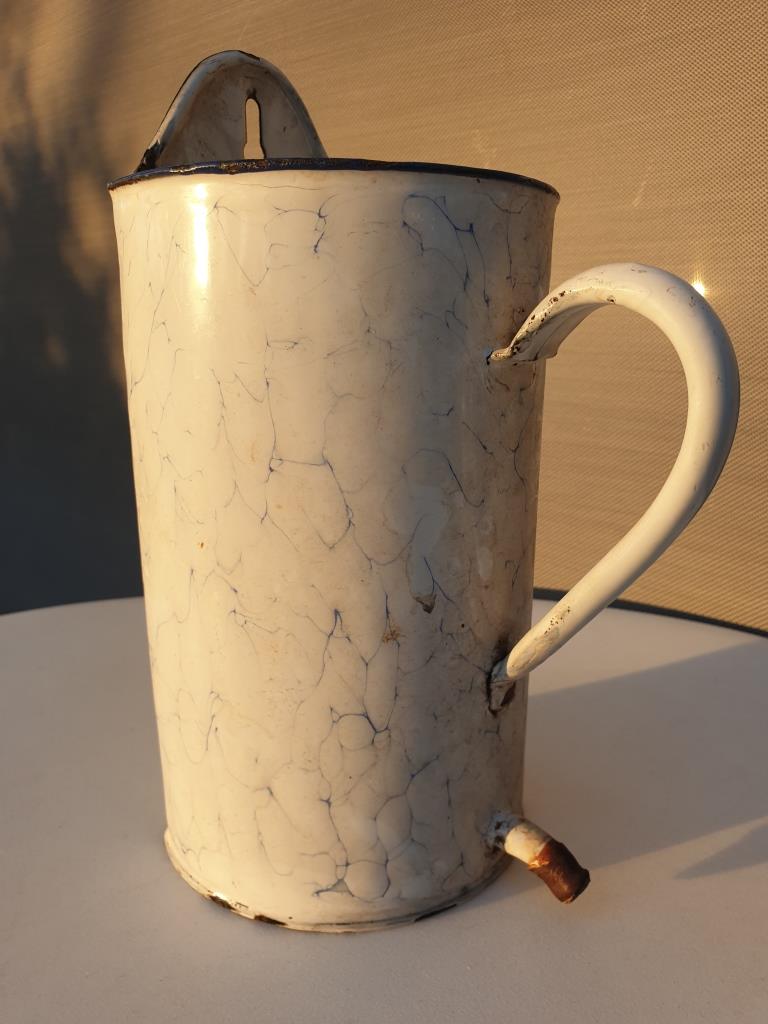 Pot washbasin wall mounted sheet metal enamelled