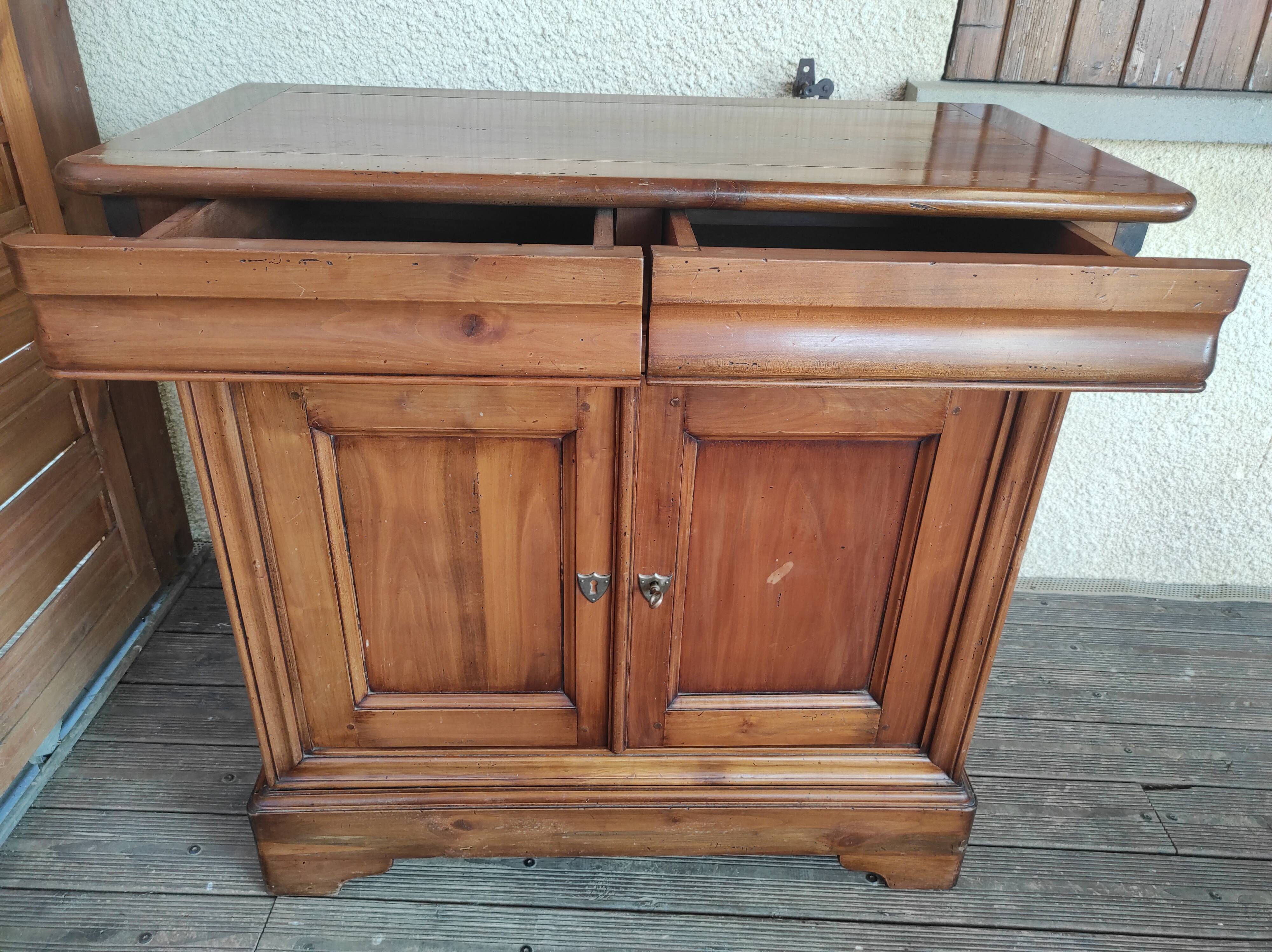 Buffet en bois massif