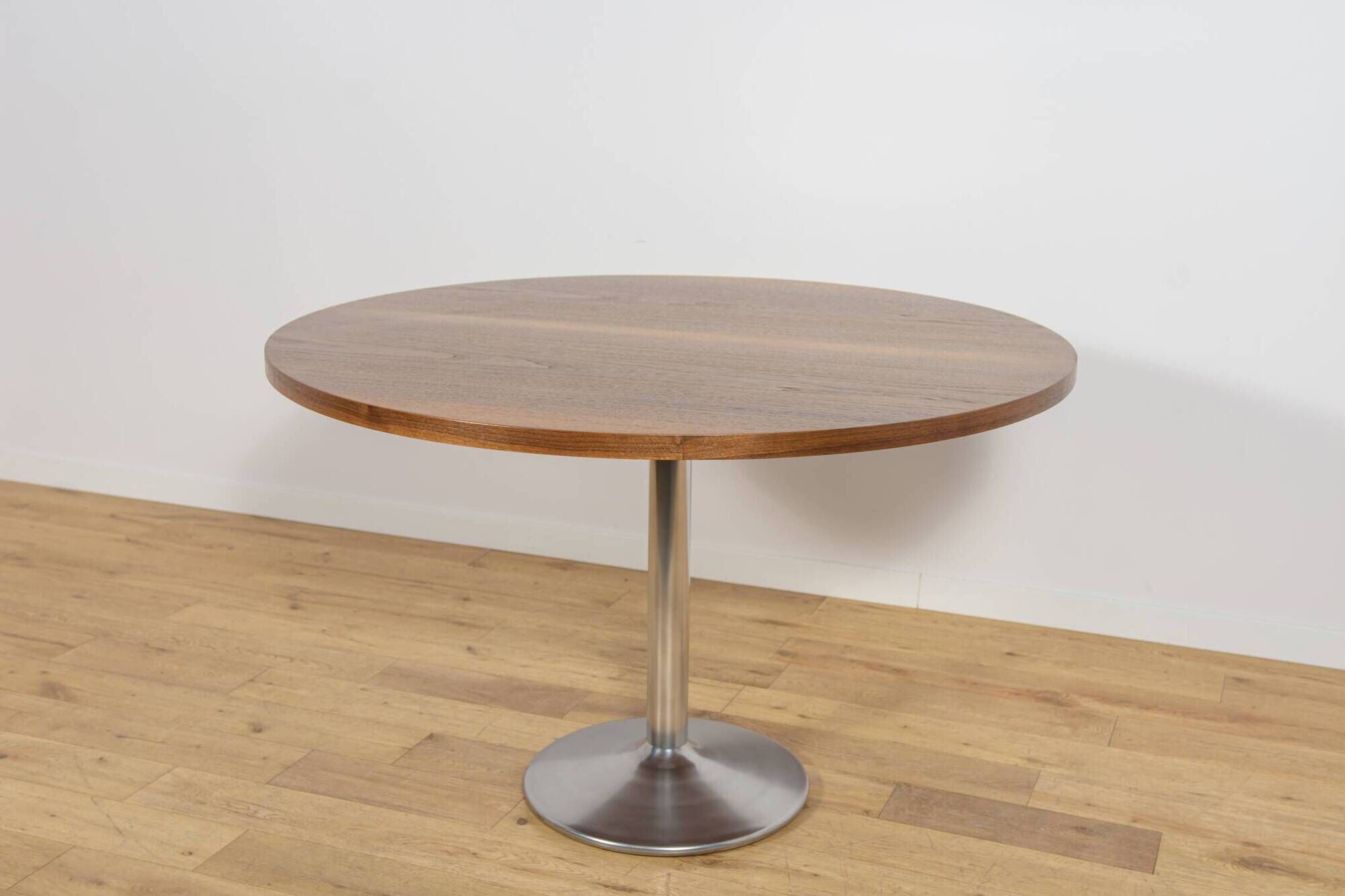 Mid-Century Round Walnut Dining Table, Denmark, 1970s