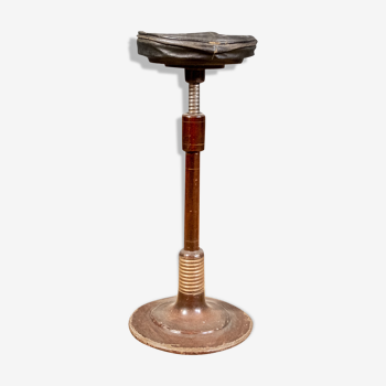 Dentist stool