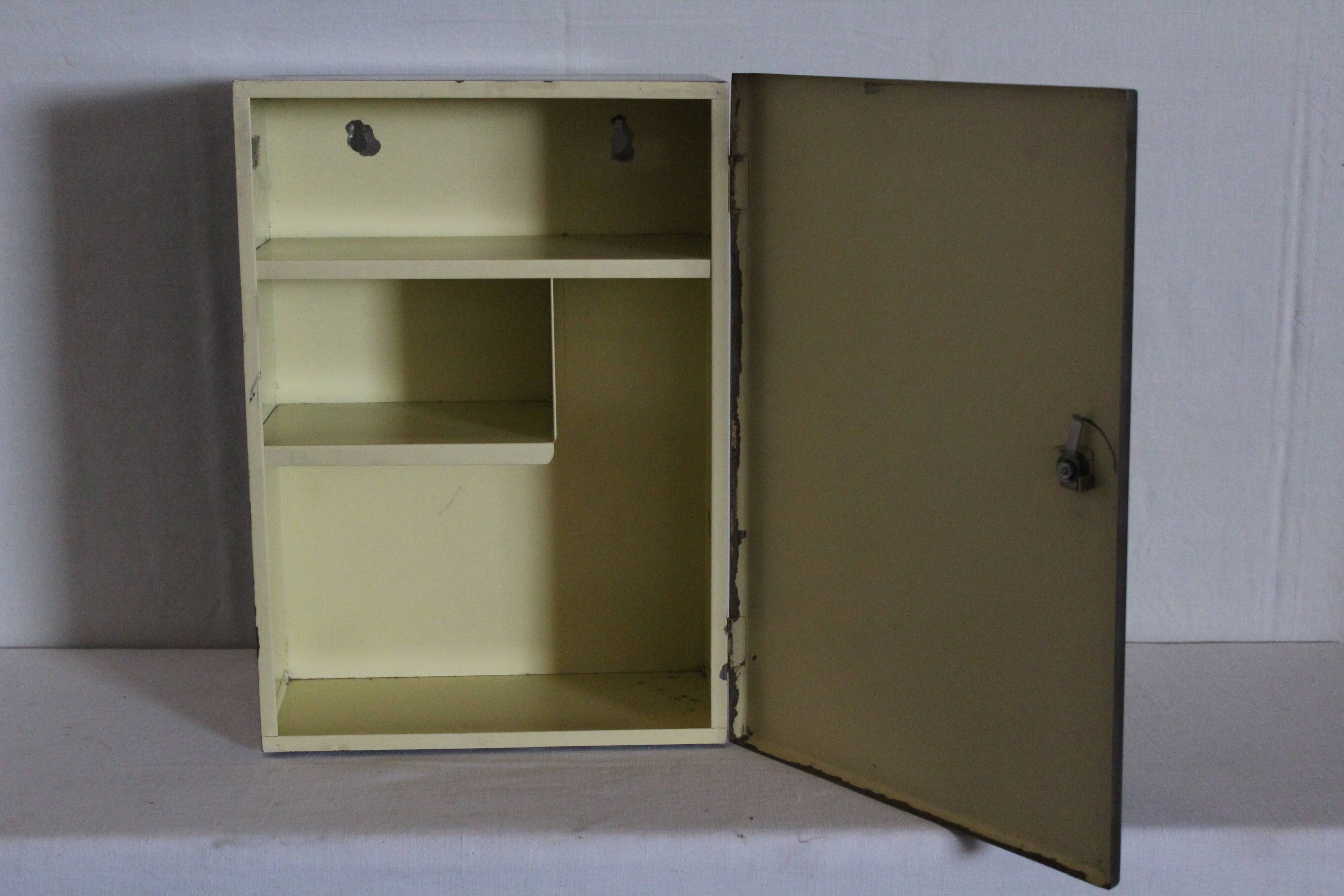 Metal medicine cabinet
