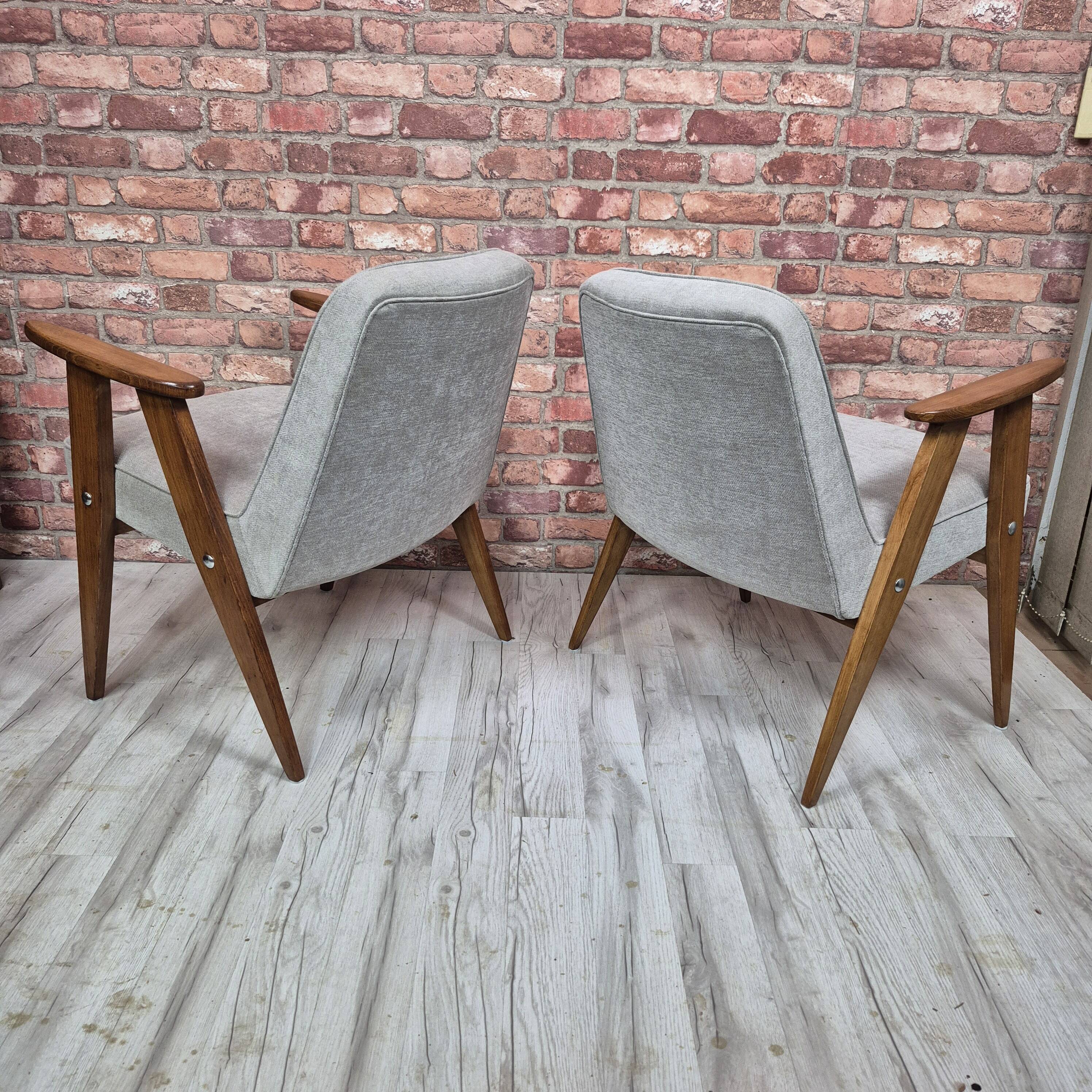 Pair of Restored Mid-Century Armchairs Type 366 by Chierowski - 1960s