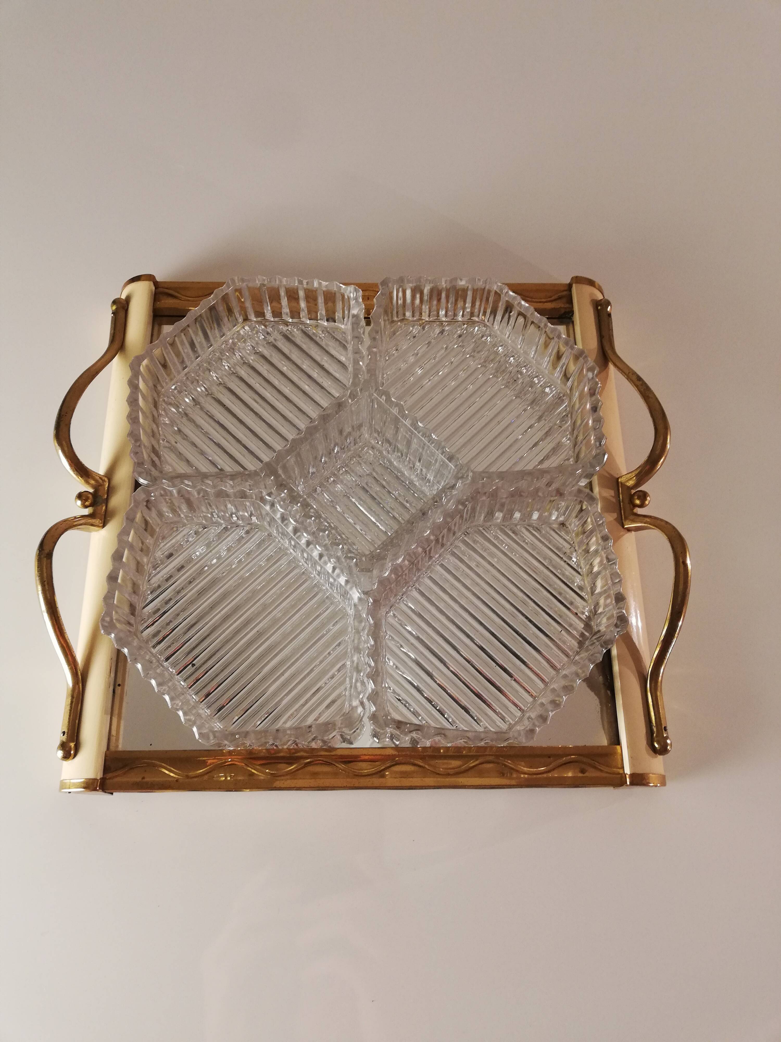 Former art deco servant