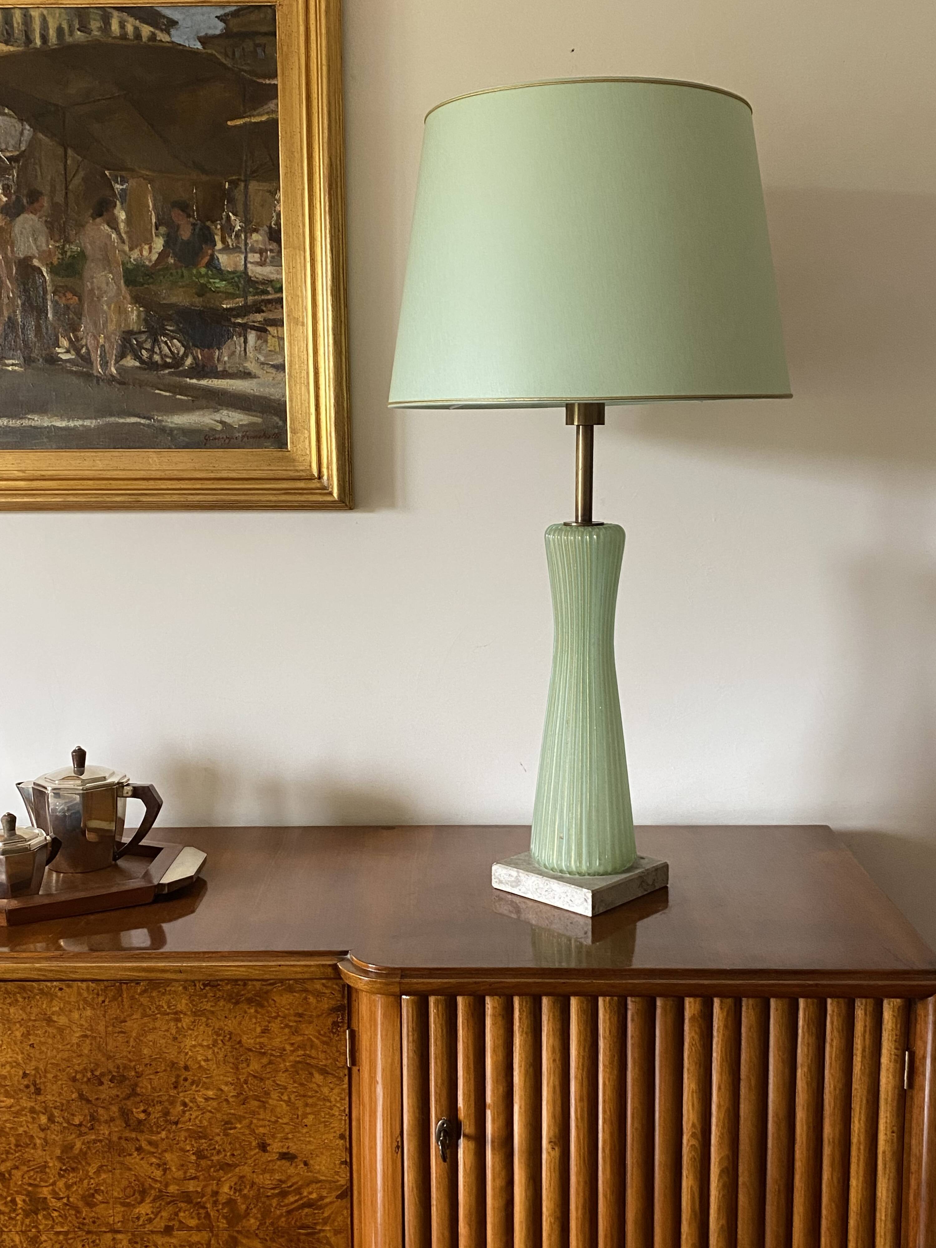 Mid-century modern green Murano glass Table lamp, Barovier & Toso style  Italy, 1940s