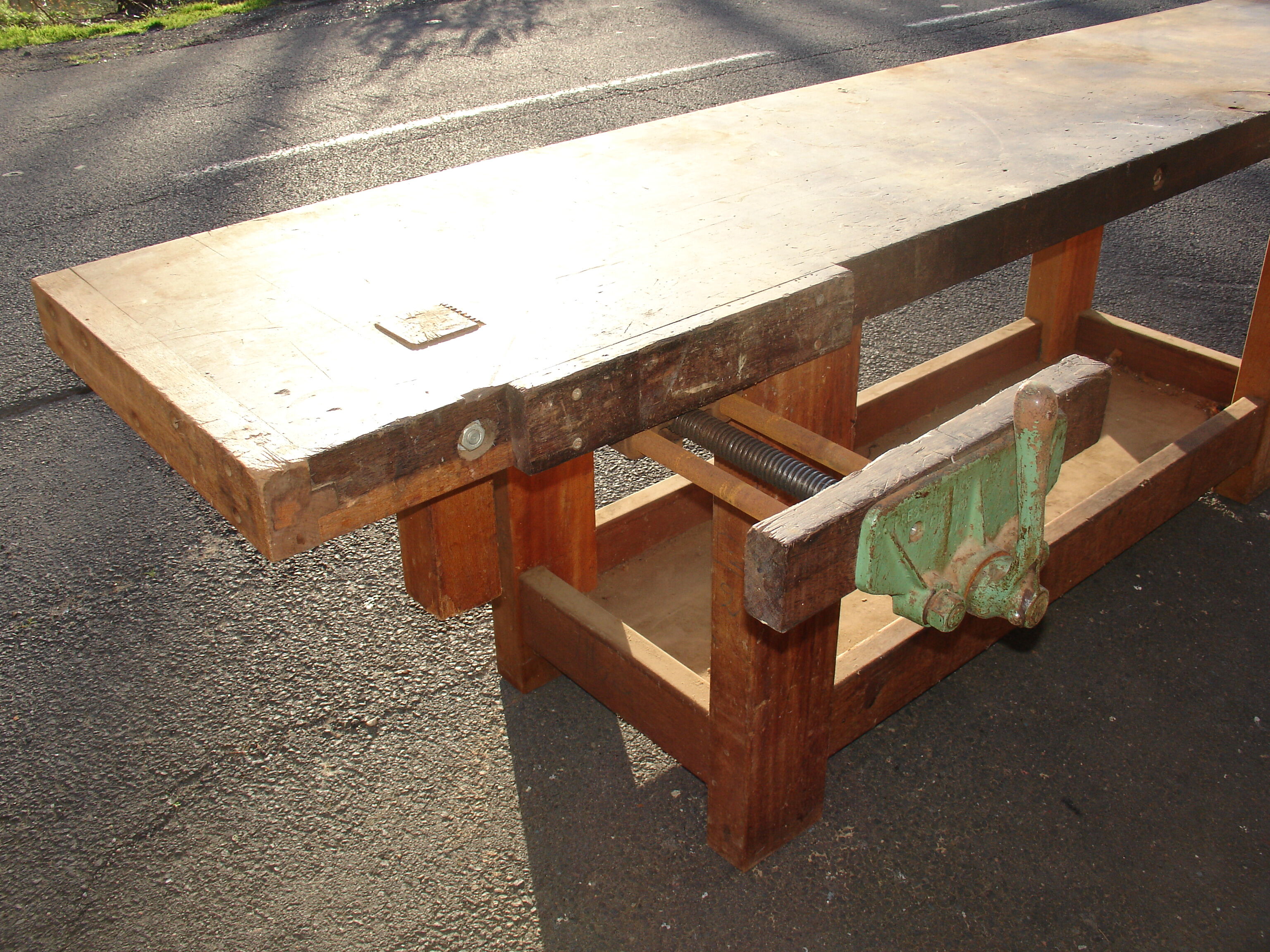 Set of cabinetmaker mahogany with his quick press