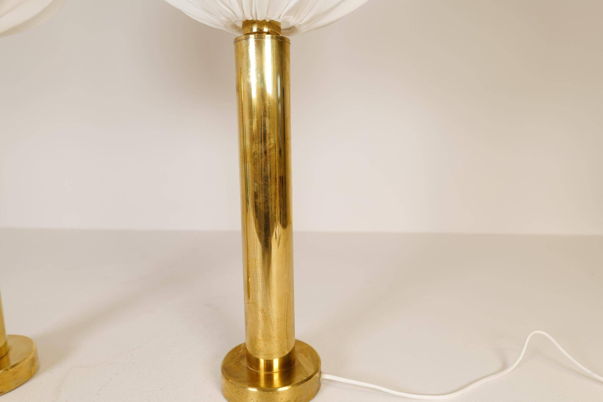 Pair of mid-century brass table lamps by Kosta Elarmatur, Sweden, 1960s.