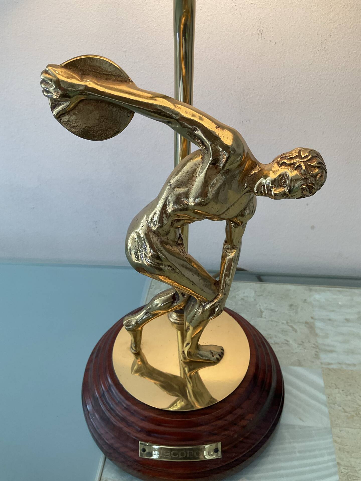Vintage Peris Andreu lamp in bronze and wood from the 1970s.