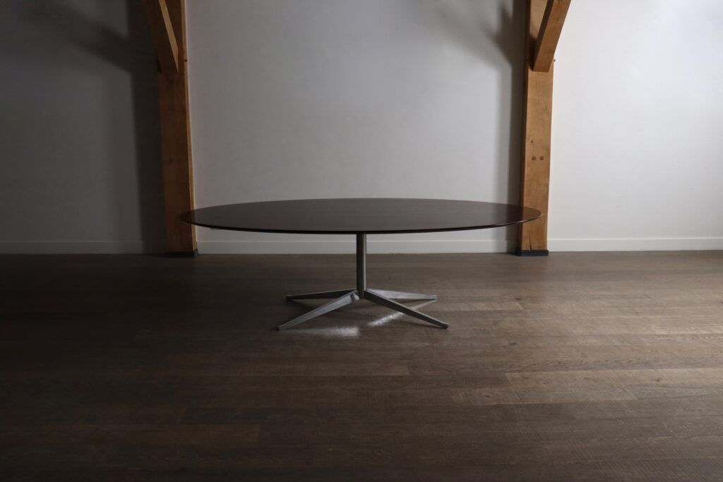 Florence Knoll large dining table in walnut, 1960s