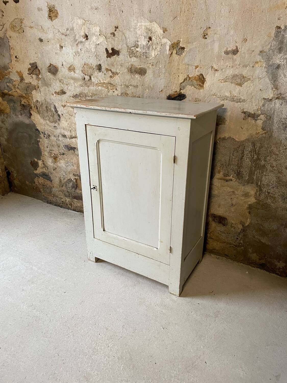 Small antique white patinated buffet