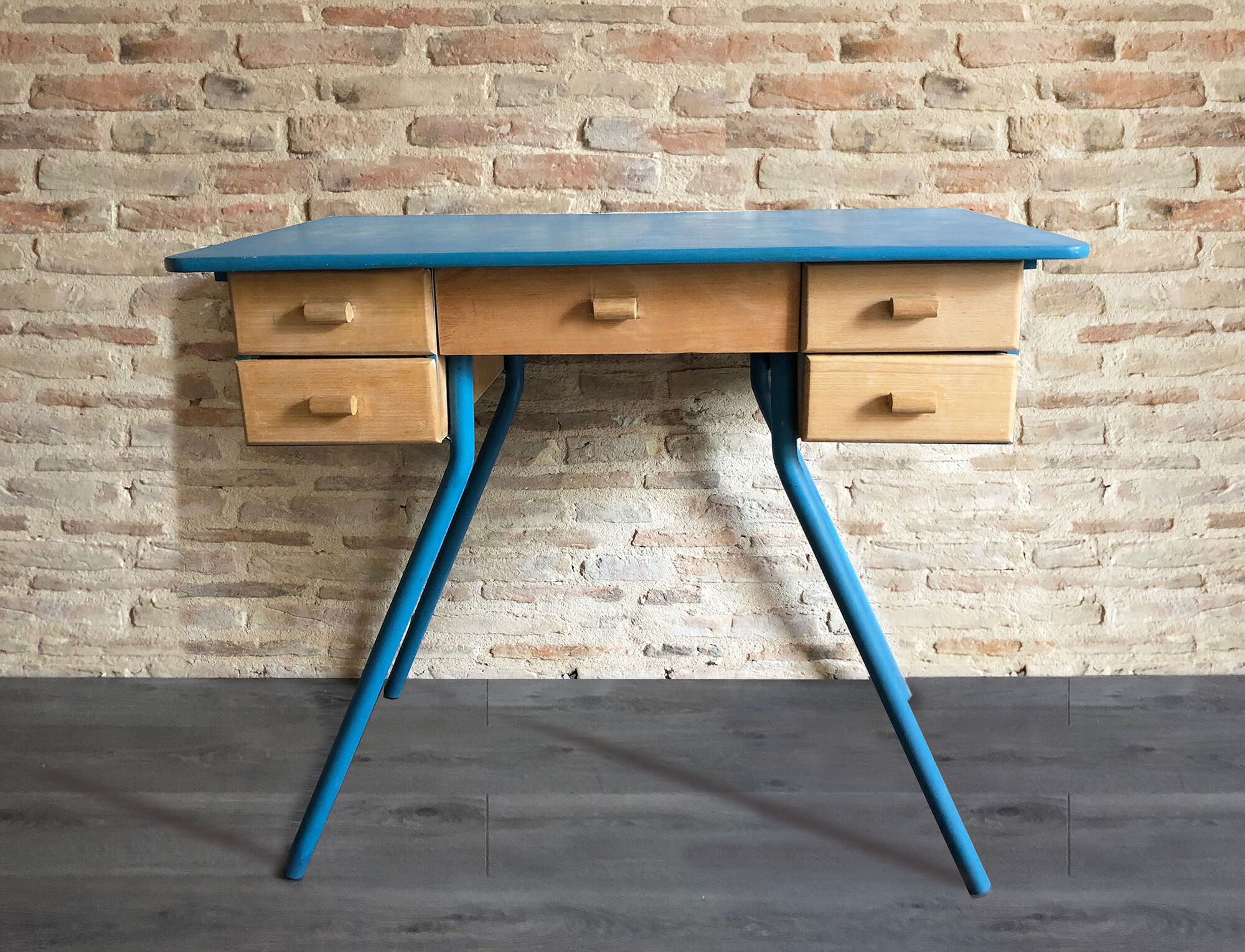 1950s child office with chair