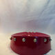 Cendrier vintage rouge laqué à clous métalliques – pièce design et déc
