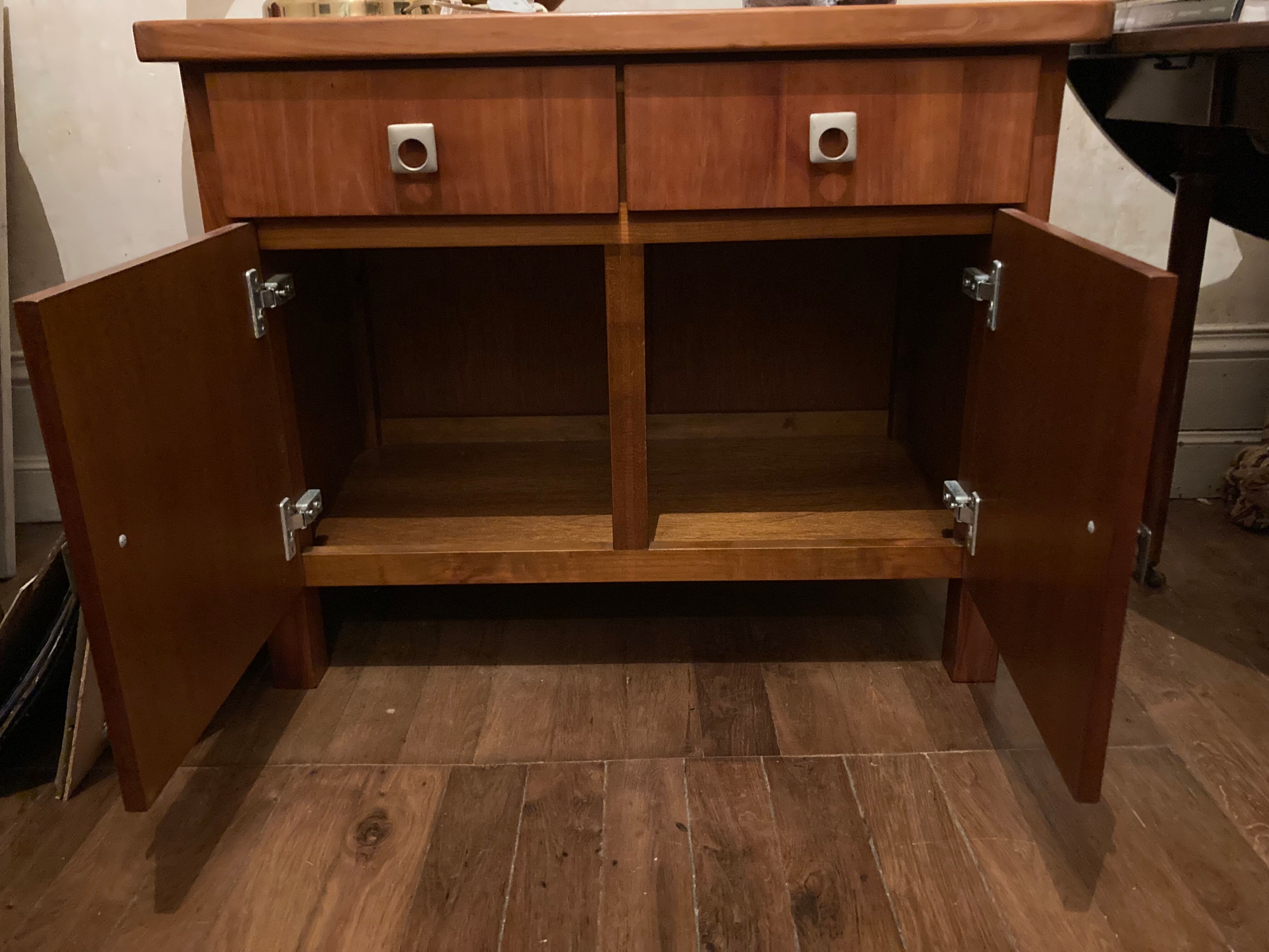 Commode vintage